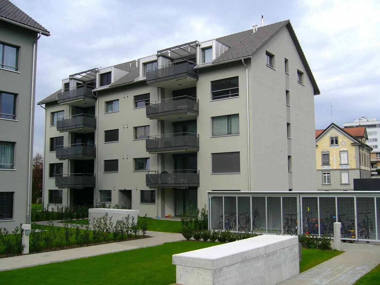 Posti auto nel centro di Dübendorf - Foto 1 di 1