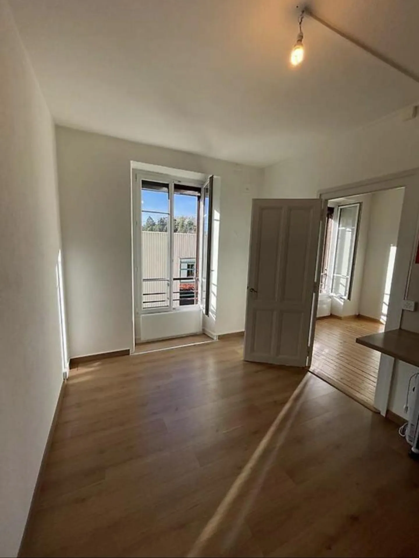 2-room apartment in Jonction - Photo 1 of 7