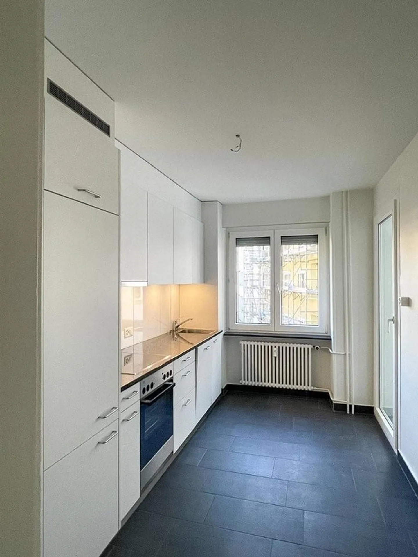 Sanierte 2-Zimmerwohnung mit Balkon in Kleinbasel - Photo 2 sur 5