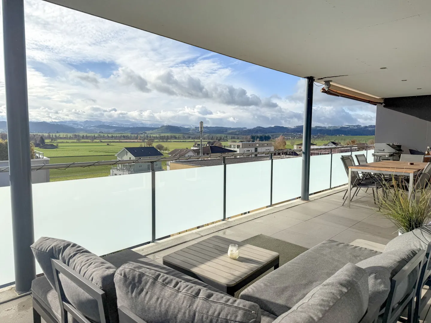 Spazioso e Confortevole - Il Tuo Nuovo Appartamento? - Foto 1 di 10