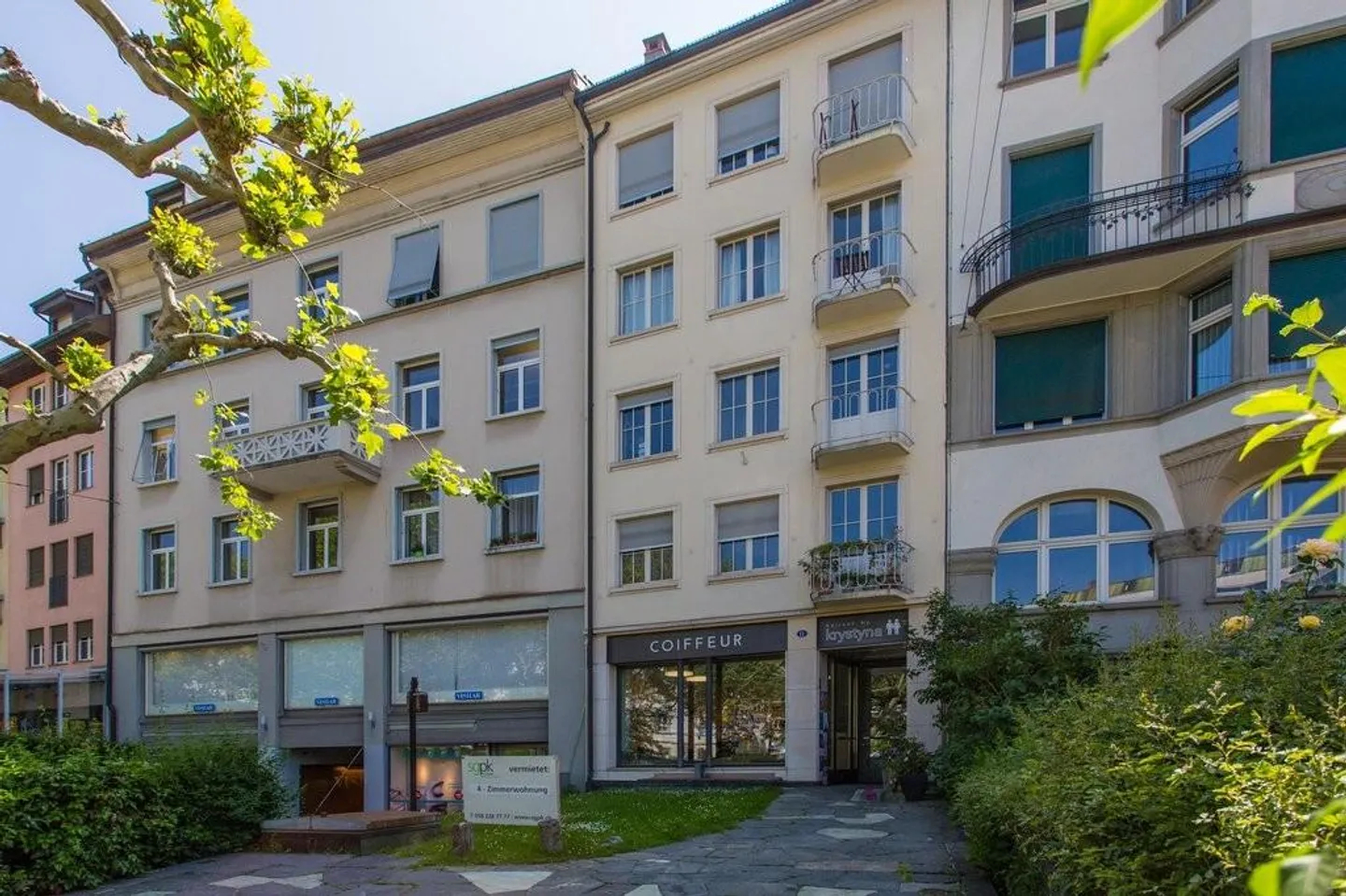 Vivere e godere della vita vicino al pittoresco centro storico - Foto 1 di 11