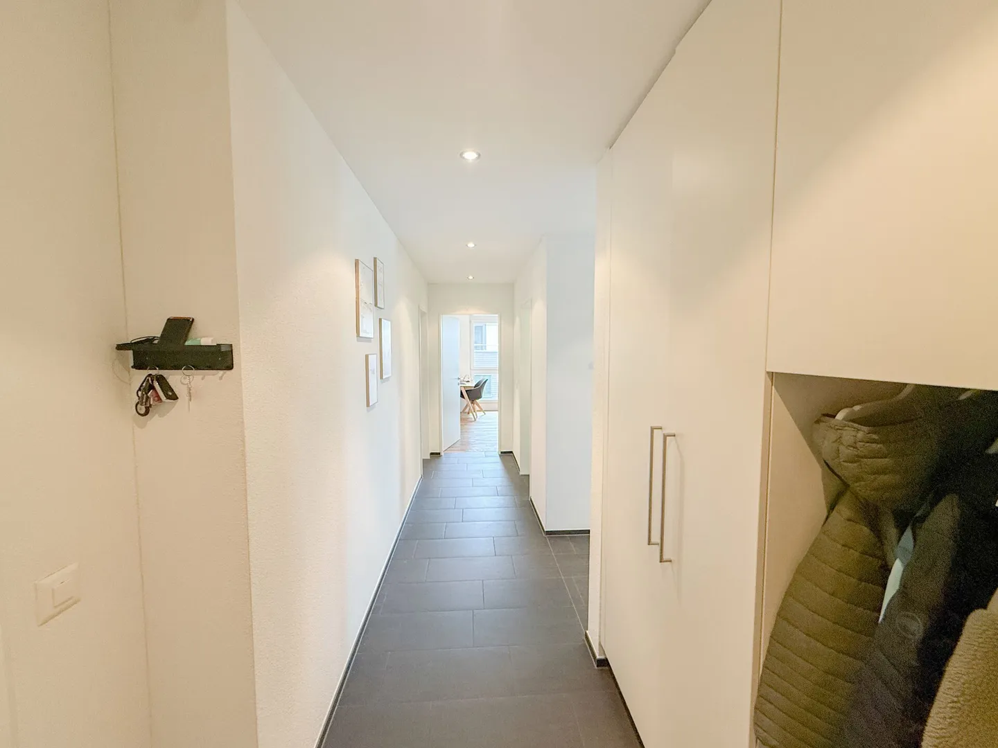 Spazioso e Confortevole - Il Tuo Nuovo Appartamento? - Foto 8 di 10