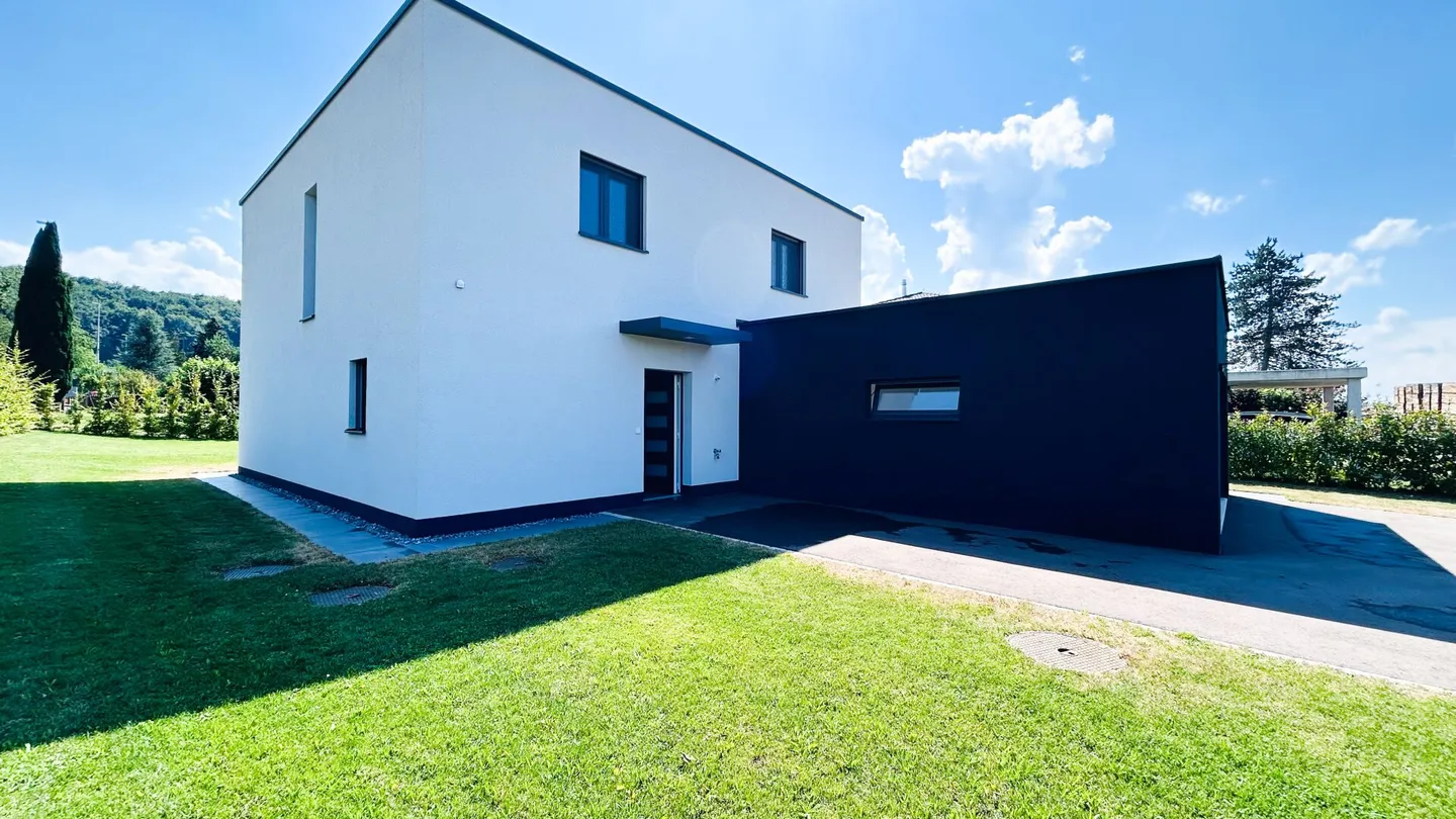 Villa moderna e luminosa in vendita a Vendlincourt (JU) - Foto 1 di 23