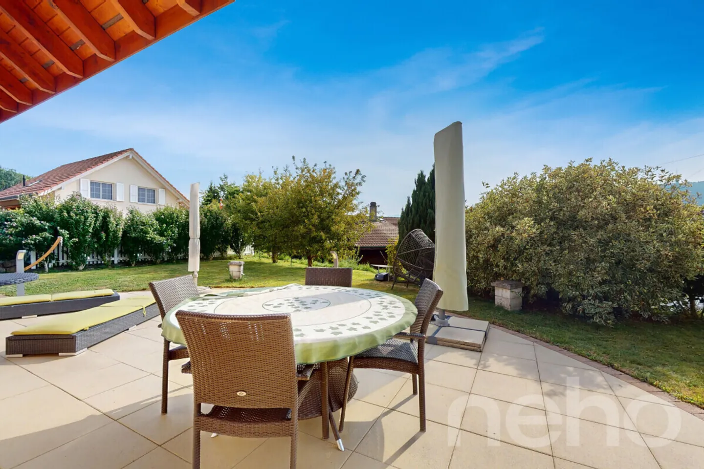 Elegante villa con vista libera - a pochi passi dal cuore di Attalens - Foto 1 di 12