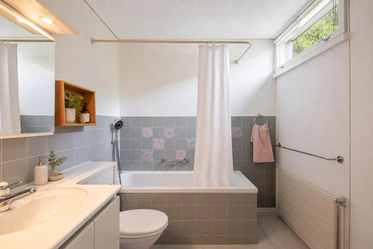 Geroldswil: Semi-Detached House with Garden and Beautiful Views - Photo 3 of 6