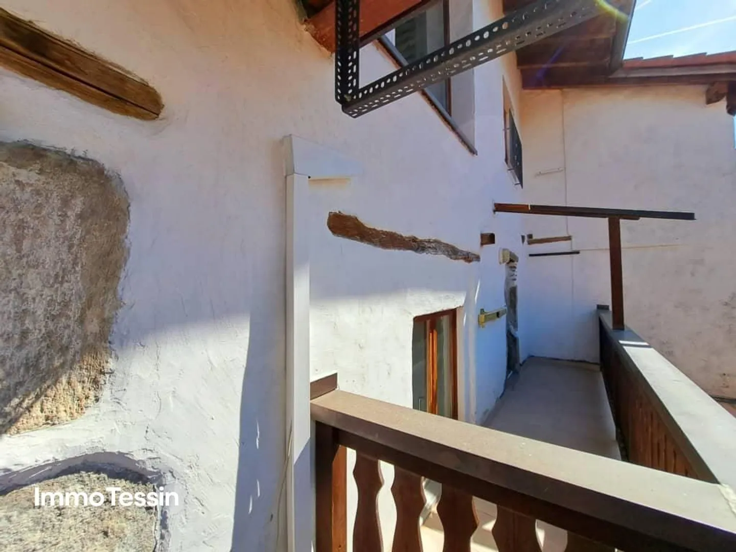 Grosszügiges & charmantes Nucleo Tessinerhaus mit 2 Wohnungen an sc... - Foto 5 von 13