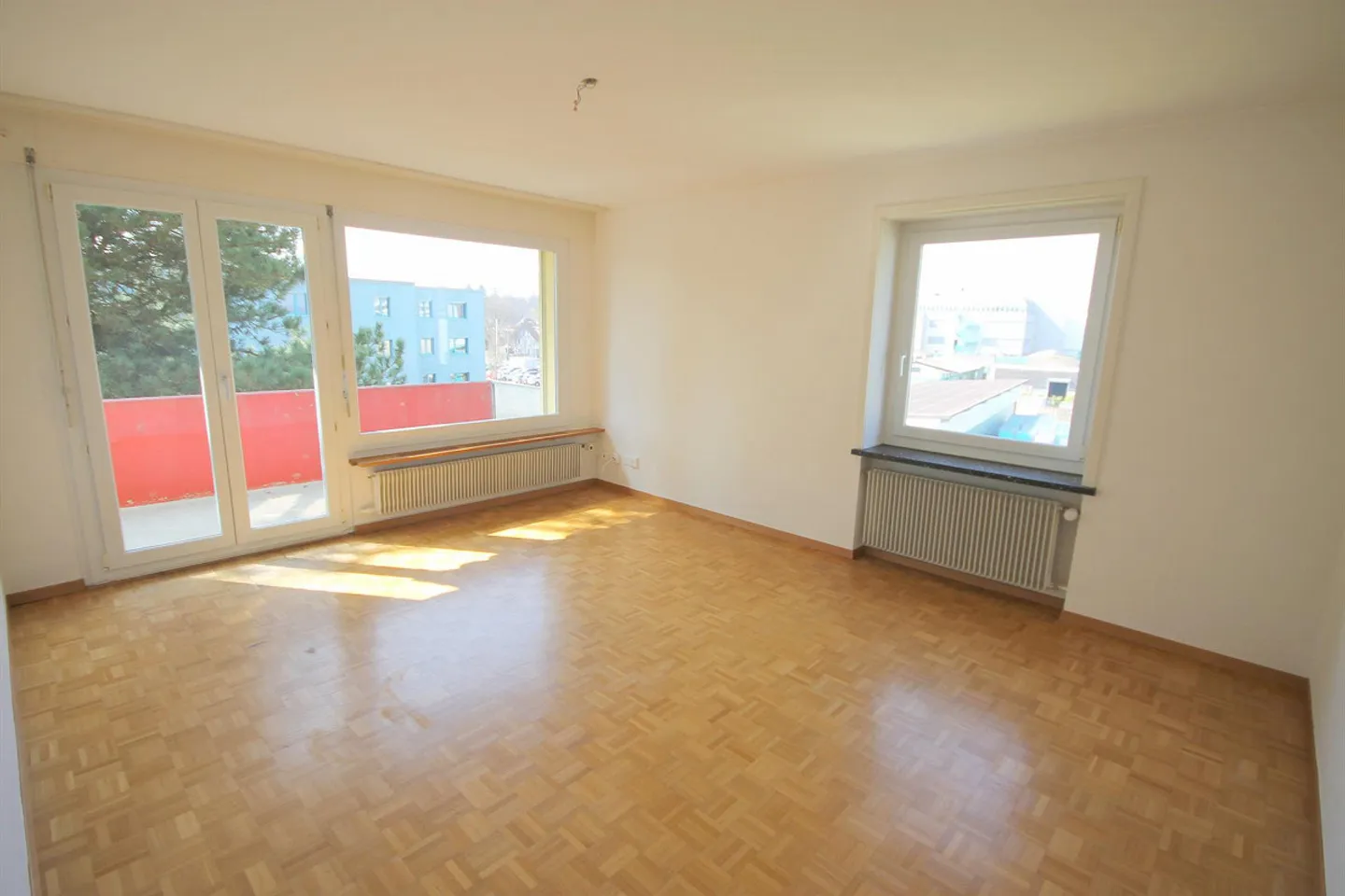 4-room apartment on the 1st floor with balcony in Langenthal - Photo 1 of 5