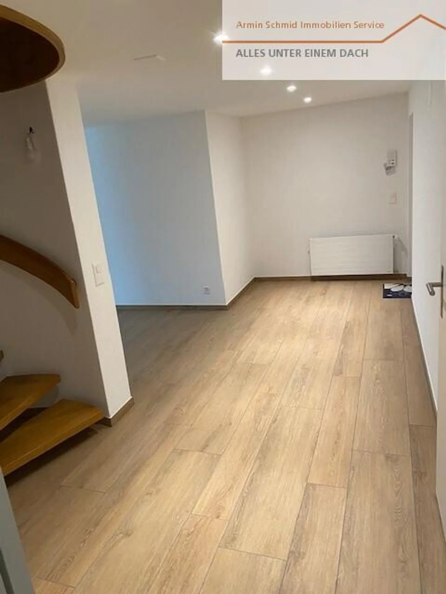Meraviglioso appartamento duplex 4 1/2 locali con area giardino - Foto 4 di 16