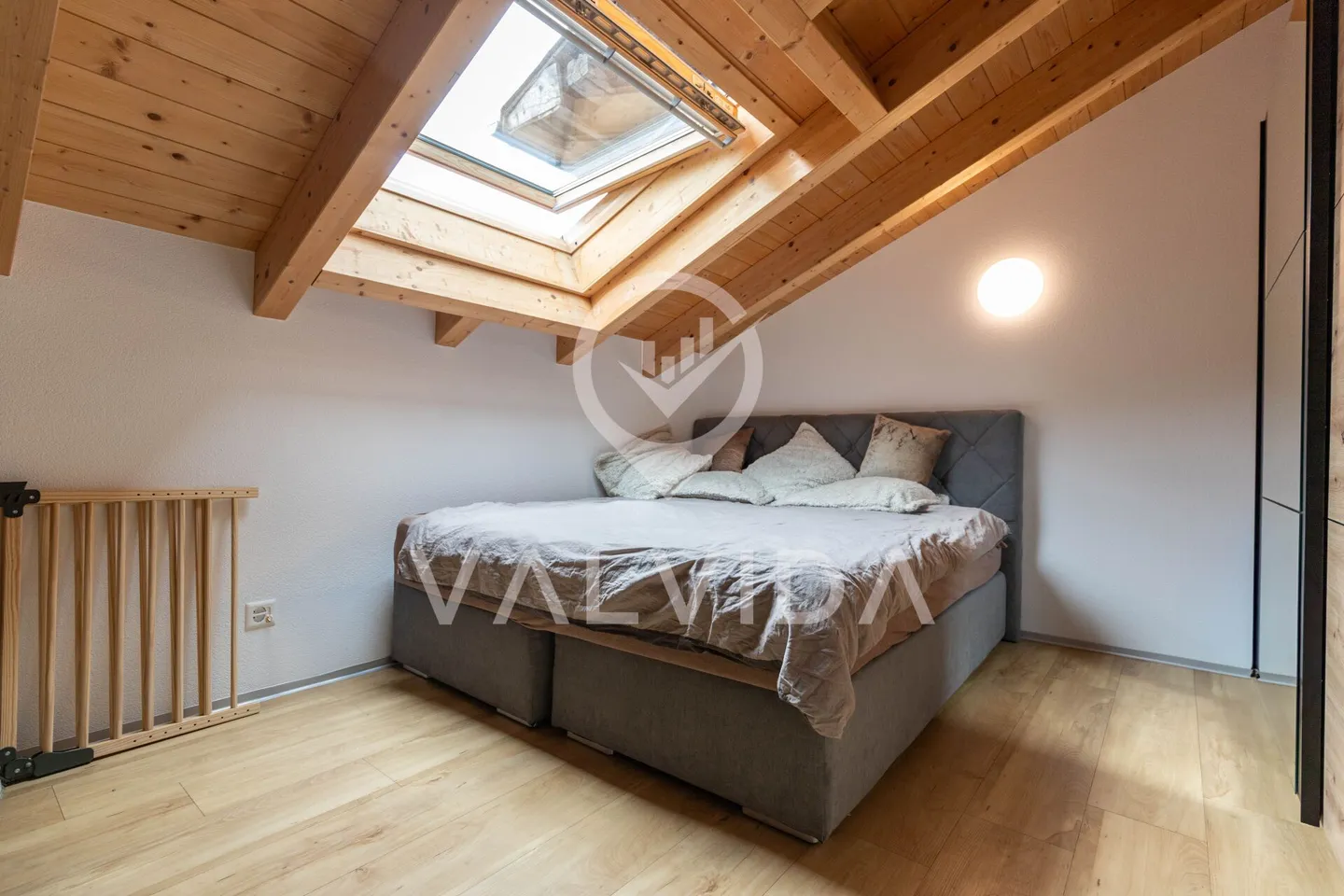 Appartement 4.5 pièces sur deux étages à Gampel - central, bien entretenu et spacieux - Photo 5 sur 10