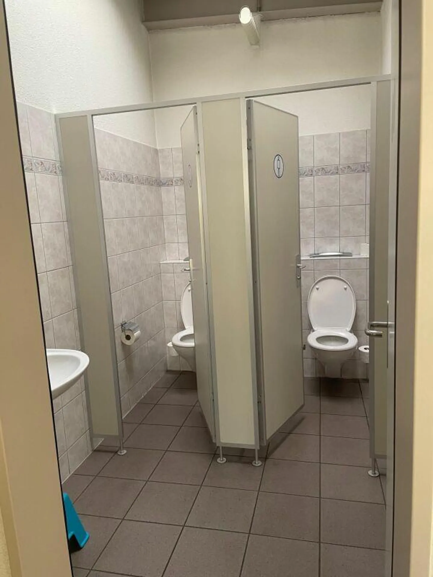 Workshop / Garage Rental - Photo 10 of 14