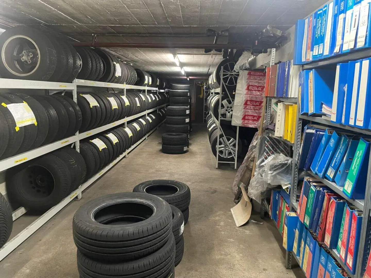 Workshop / Garage Rental - Photo 12 of 14