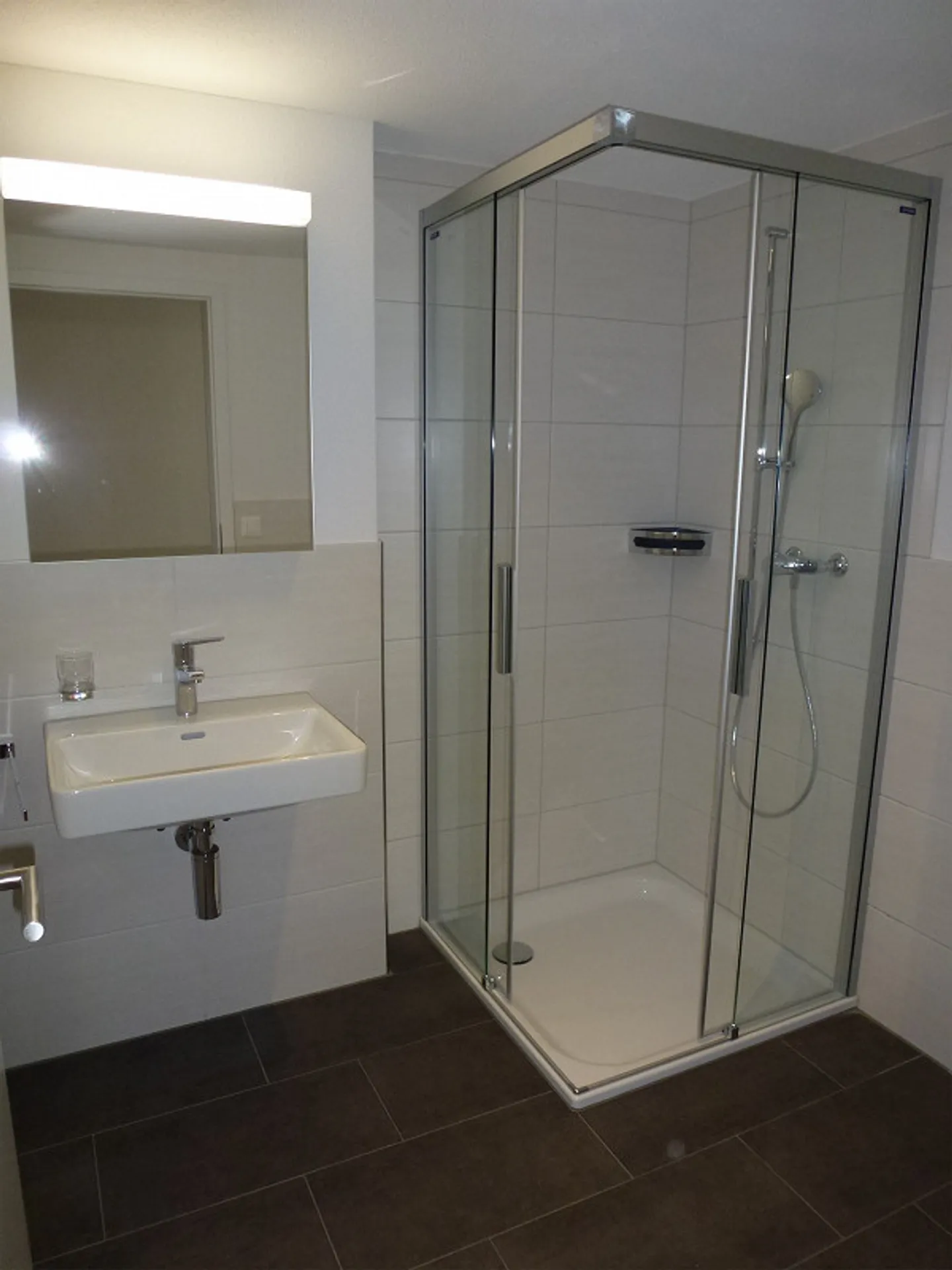 Moderne 4.5 Zimmer-Wohnung - Foto 9 von 15