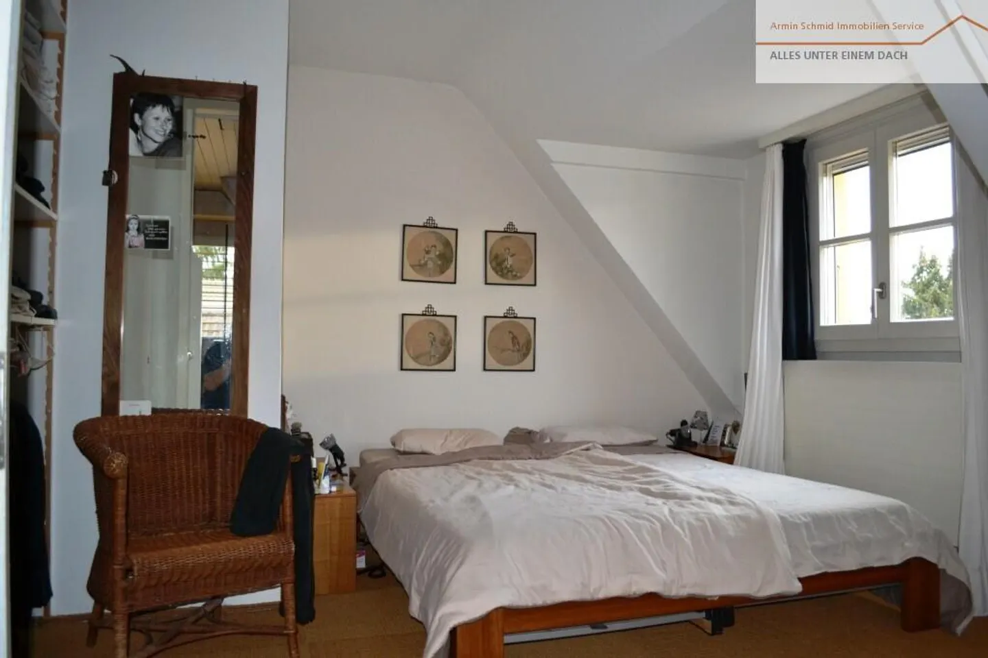Casa unifamiliare angolare ben tenuta con grande giardino - Foto 7 di 17