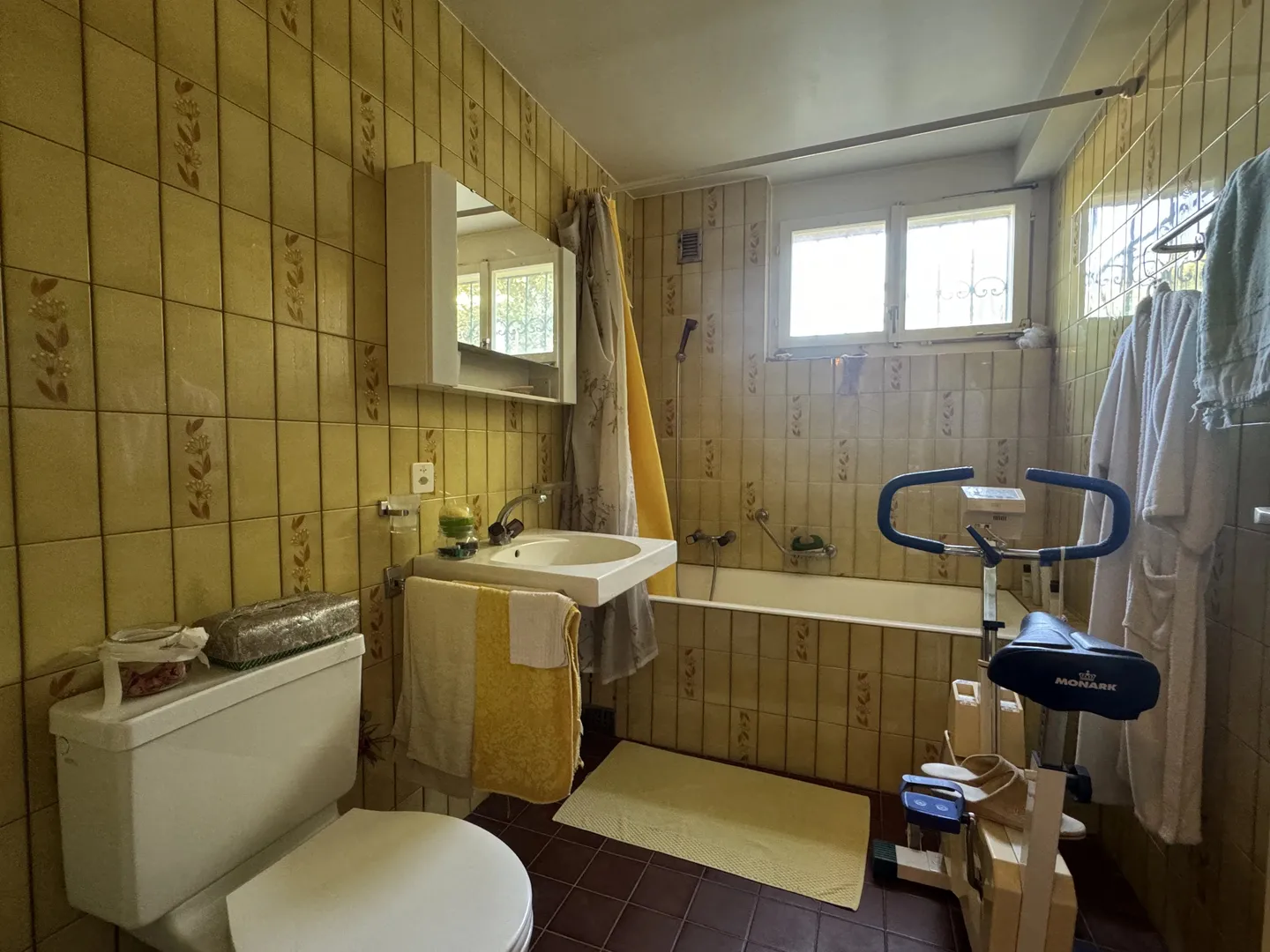 Geräumiges Familienhaus mit Garten - Foto 1 von 11