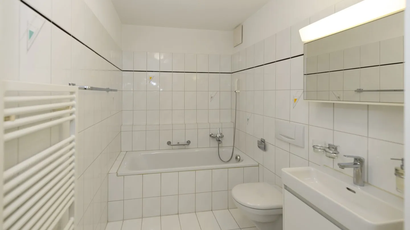 Well-maintained 4 ½-room apartment in a quiet neighborhood in Winterthur Seen - Photo 8 of 10