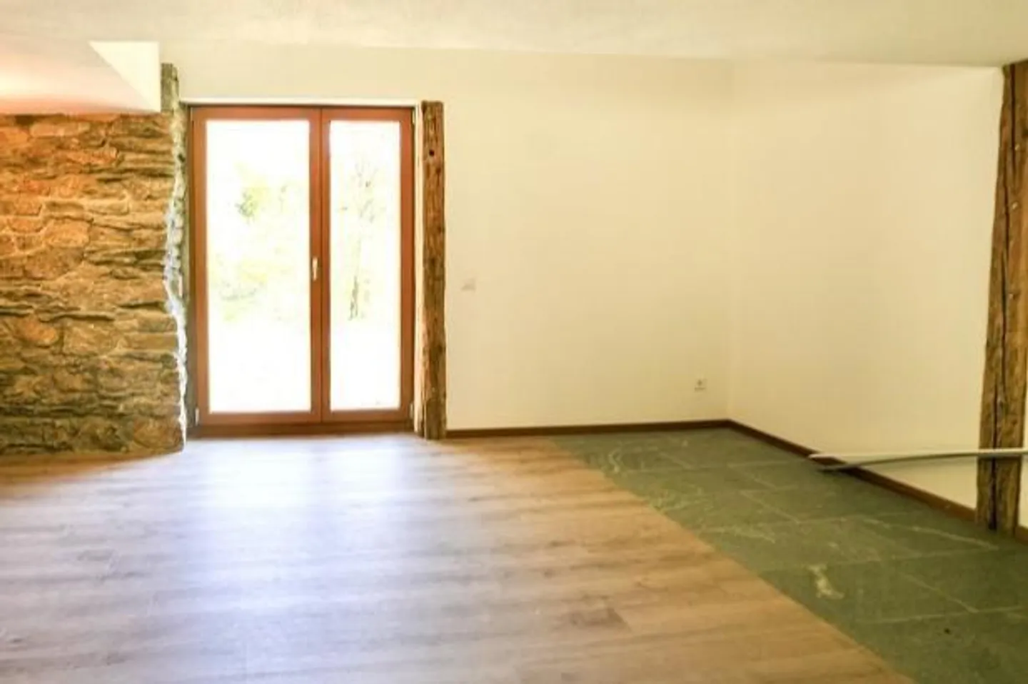 3 1/2-Room Rustic in a Secluded Location, Very Quiet, Sunny with Great ... - Photo 3 of 26