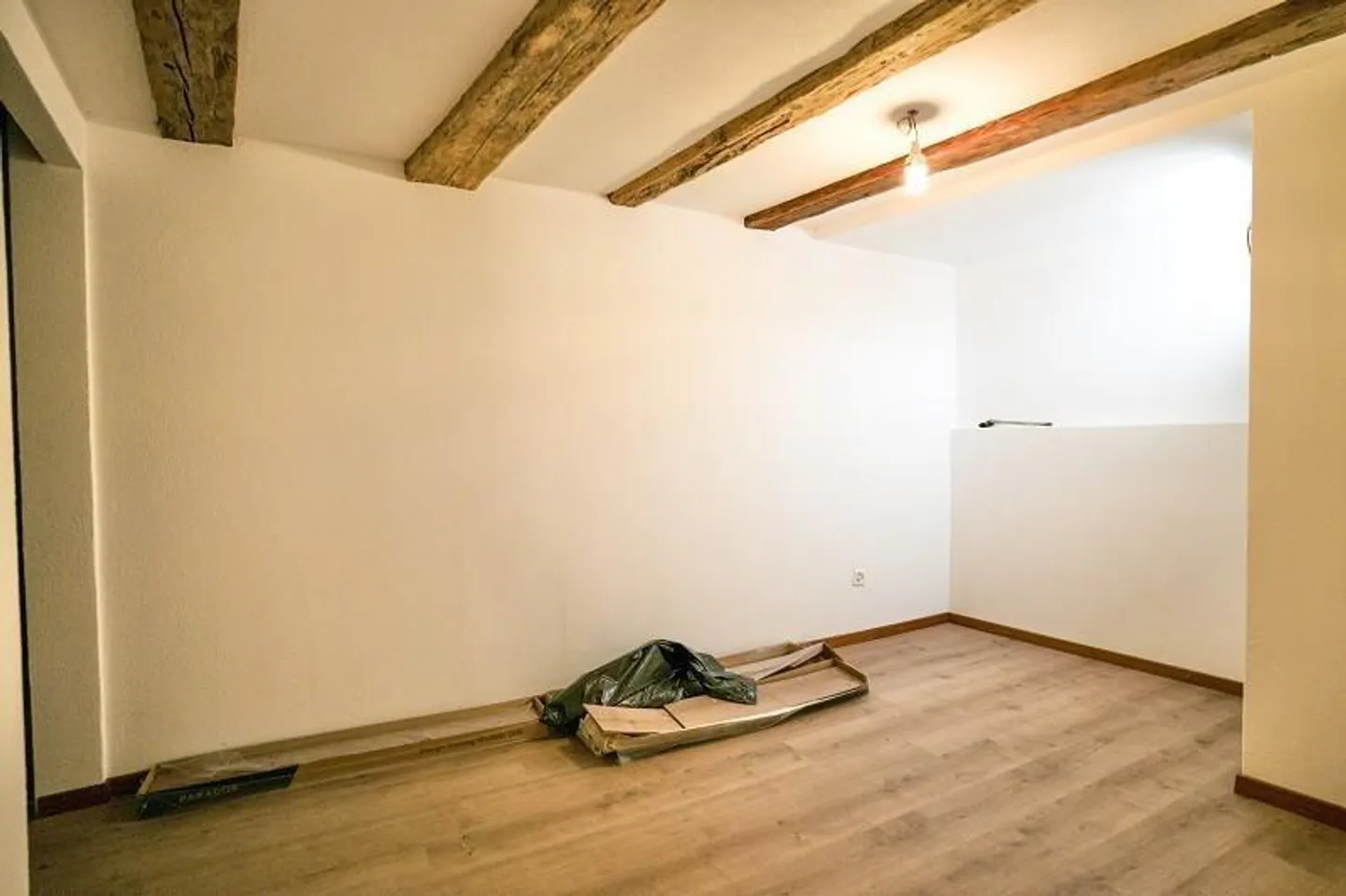 3 1/2-Room Rustic in a Secluded Location, Very Quiet, Sunny with Great ... - Photo 6 of 26