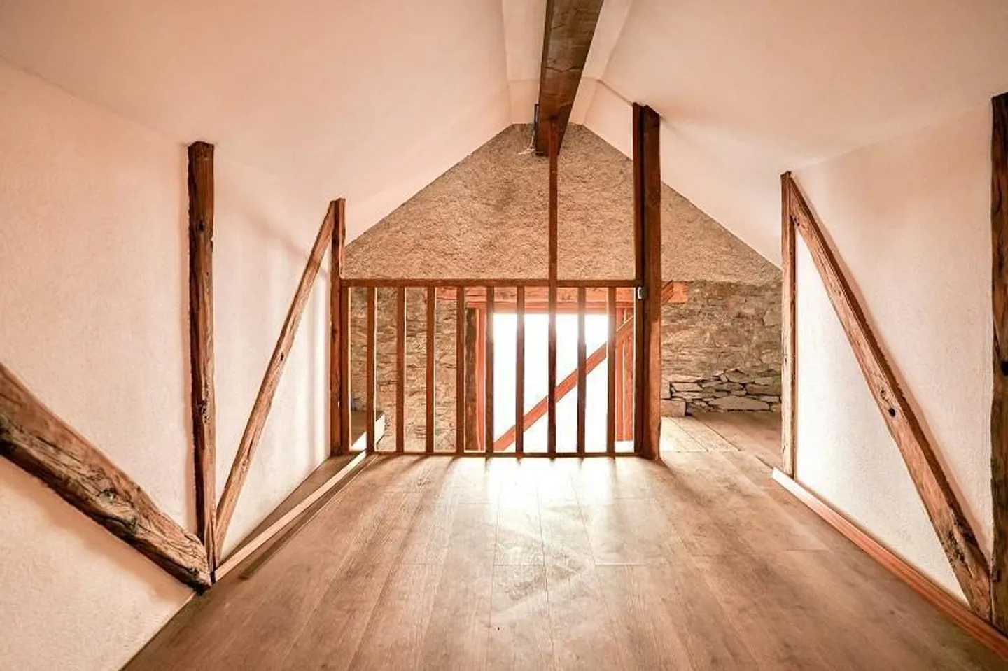3 1/2-Room Rustic in a Secluded Location, Very Quiet, Sunny with Great ... - Photo 10 of 26
