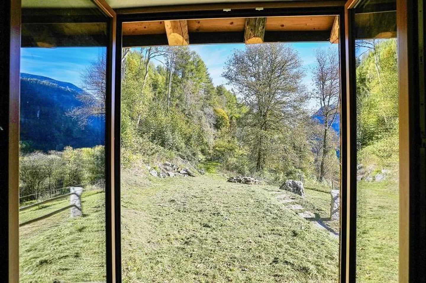 3 1/2-Room Rustic in a Secluded Location, Very Quiet, Sunny with Great ... - Photo 11 of 26