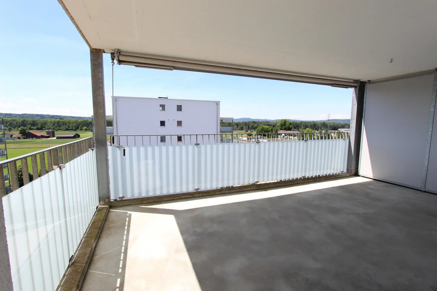 Appartamento attraente di 2,5 locali con grande balcone, disponibile immediatamente - Foto 6 di 6