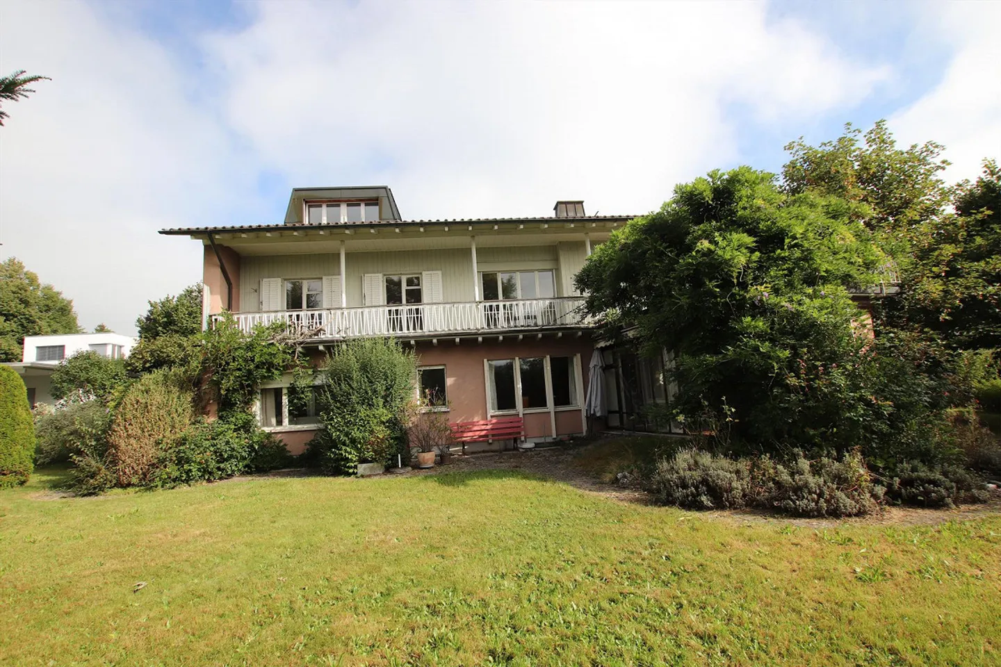 Maison individuelle de 8 pièces à louer - Photo 1 sur 13