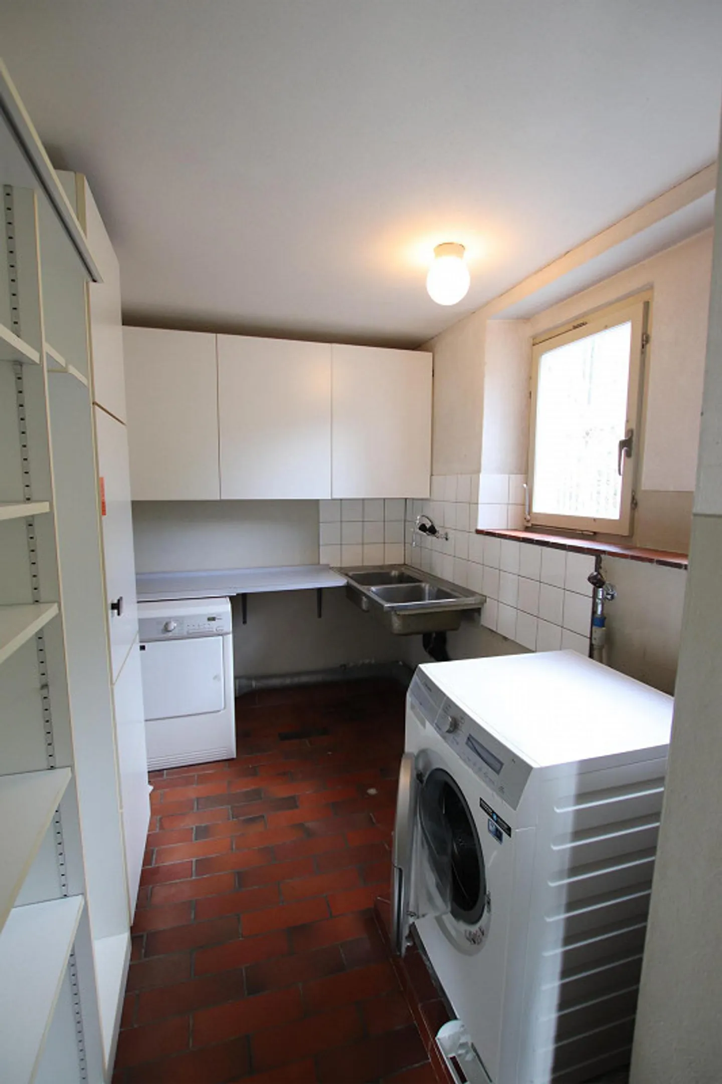 Maison individuelle de 8 pièces à louer - Photo 5 sur 13