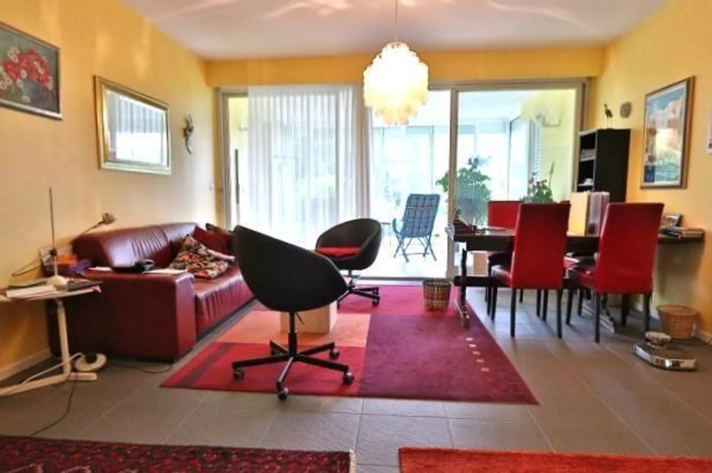 large 4 1/2-room garden apartment with a view - Photo 3 of 13