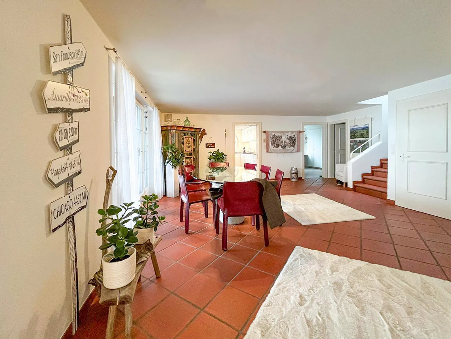 Noble single-family house with large garden and pool - Photo 2 of 11