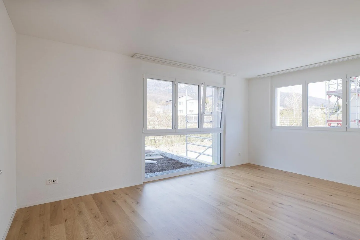Appartement lumineux de 4,5 pièces avec charme - Photo 5 sur 12