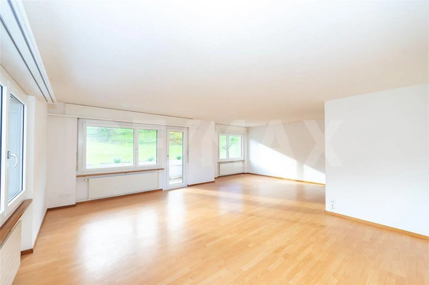 Centrally Located 6.5-Room Apartment with Large Terrace and Two Balconies - Photo 1 of 13