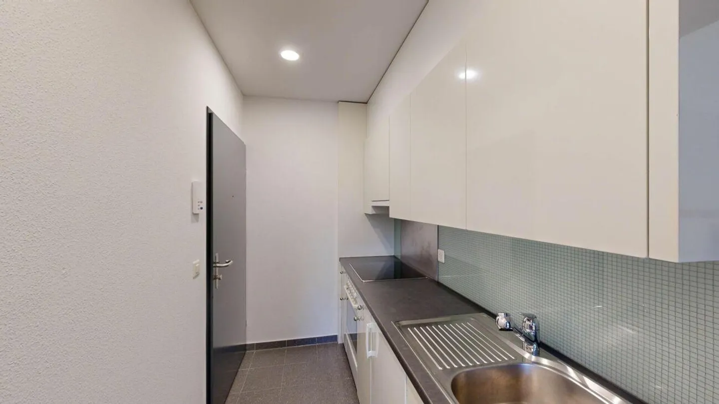 Appartement 1.5 pièces au bord du LAC - Photo 2 sur 6
