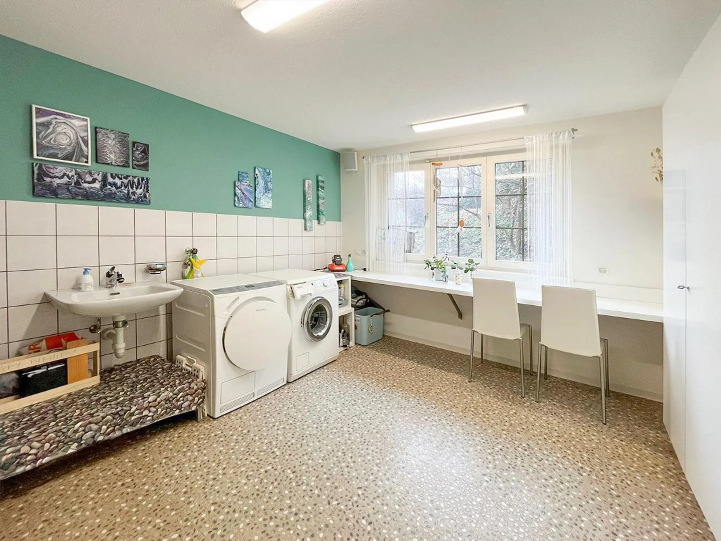 Noble single-family house with large garden and pool - Photo 10 of 11