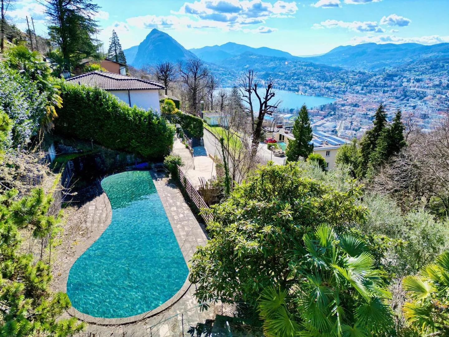 Villa Panoramique à Rénovation à Aldesago - Monte Brè, Lugano - Photo 5 sur 6