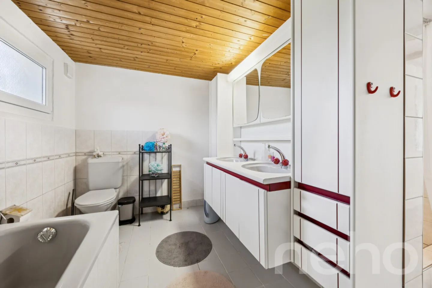 Residential building with plenty of space and opportunities - additional building land optional - Photo 11 of 12