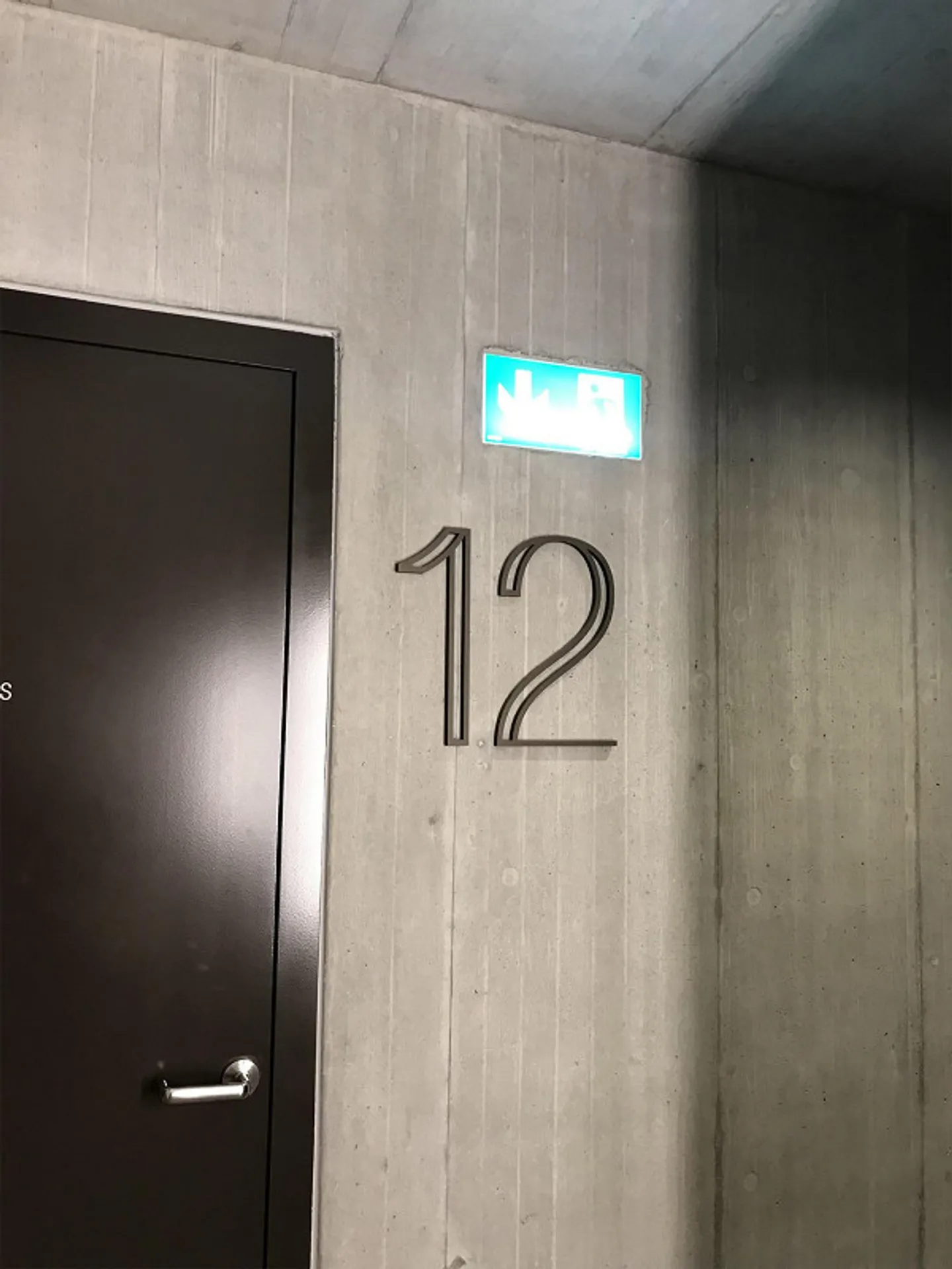 2.5 Room Apartment in High-Rise - Photo 13 of 15