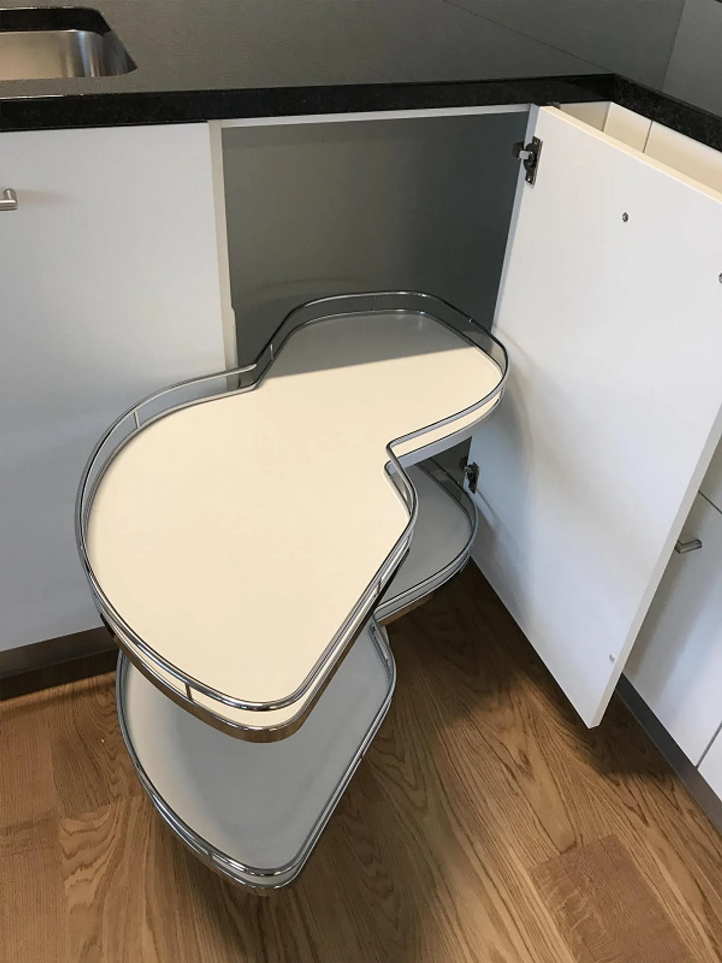 2.5 Room Apartment in High-Rise - Photo 11 of 15