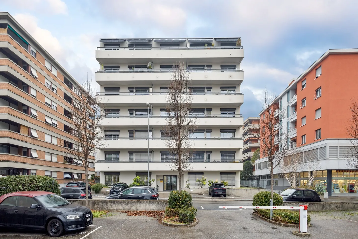 Monolocale moderno in posizione centrale - Foto 1 di 5