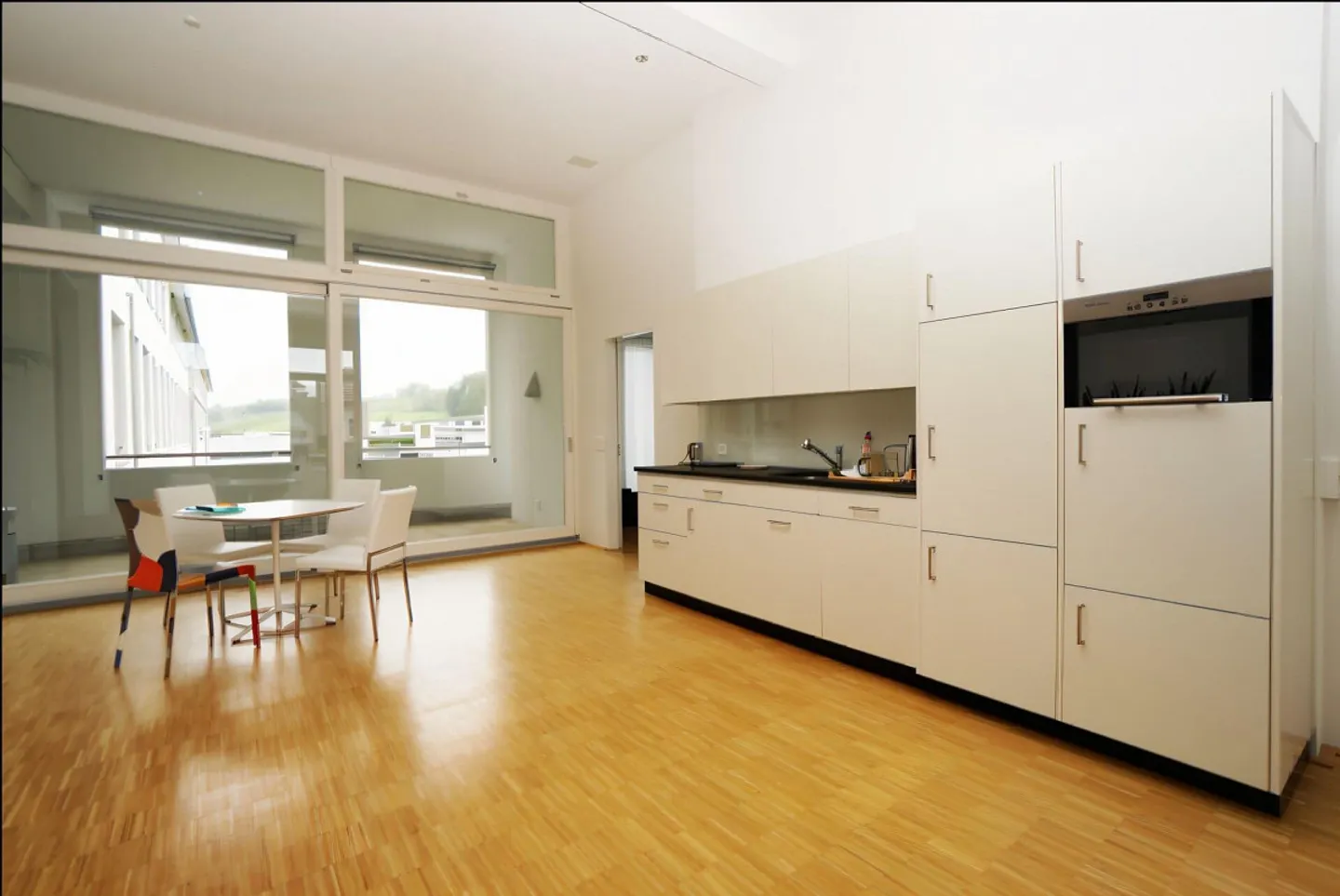 Geräumiges Loft-Büro mit Potenzial - Foto 6 von 6