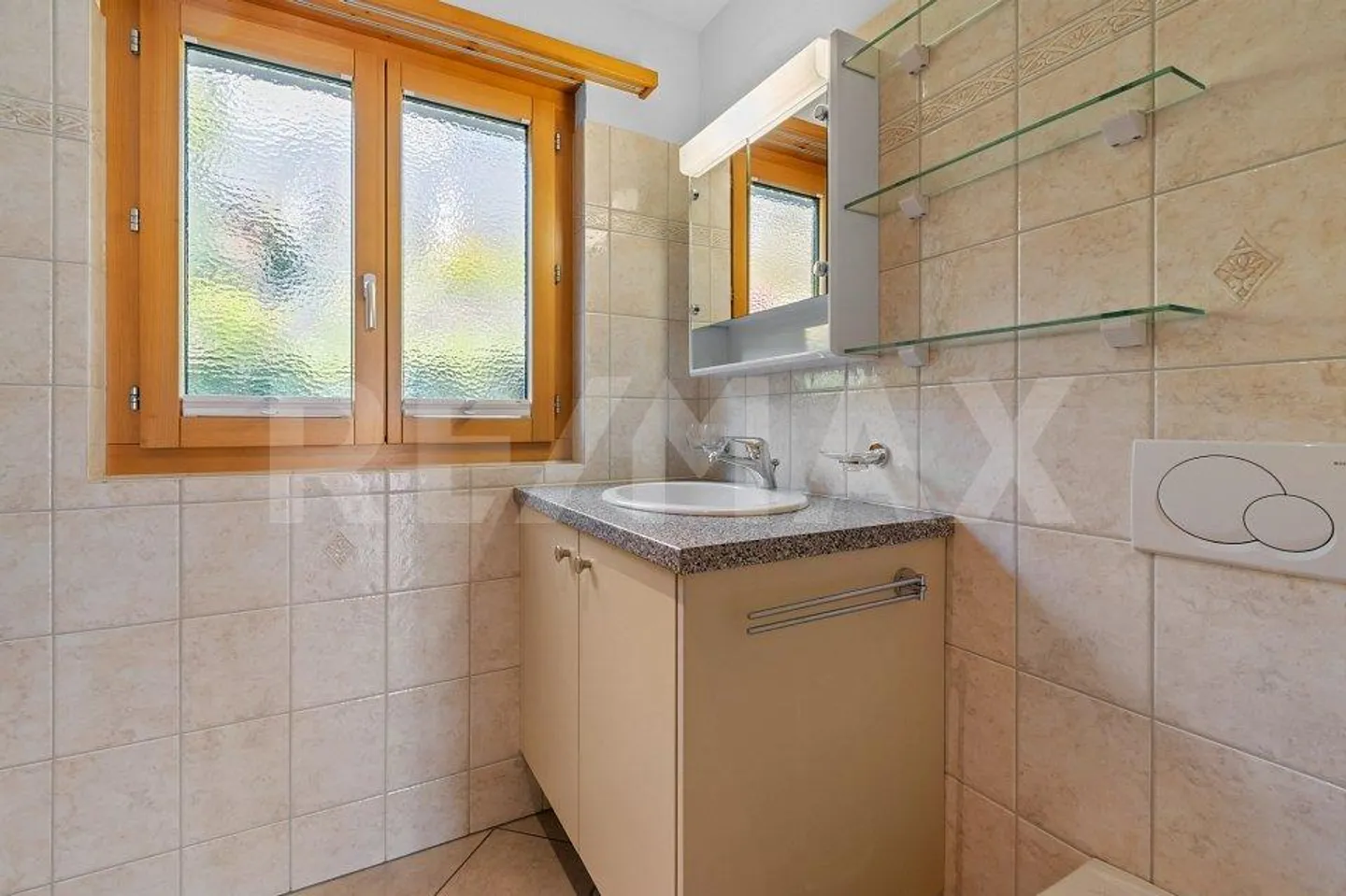 Mehrfamilienhaus mit traumhafter Aussicht in Mastrils - Foto 13 von 13