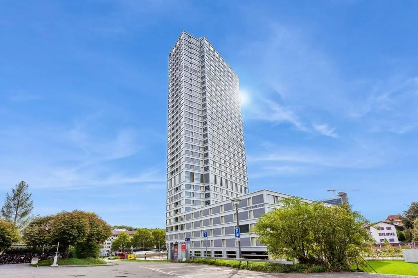 Top.Modern.Einzigartig= Bäretower - Foto 1 di 9