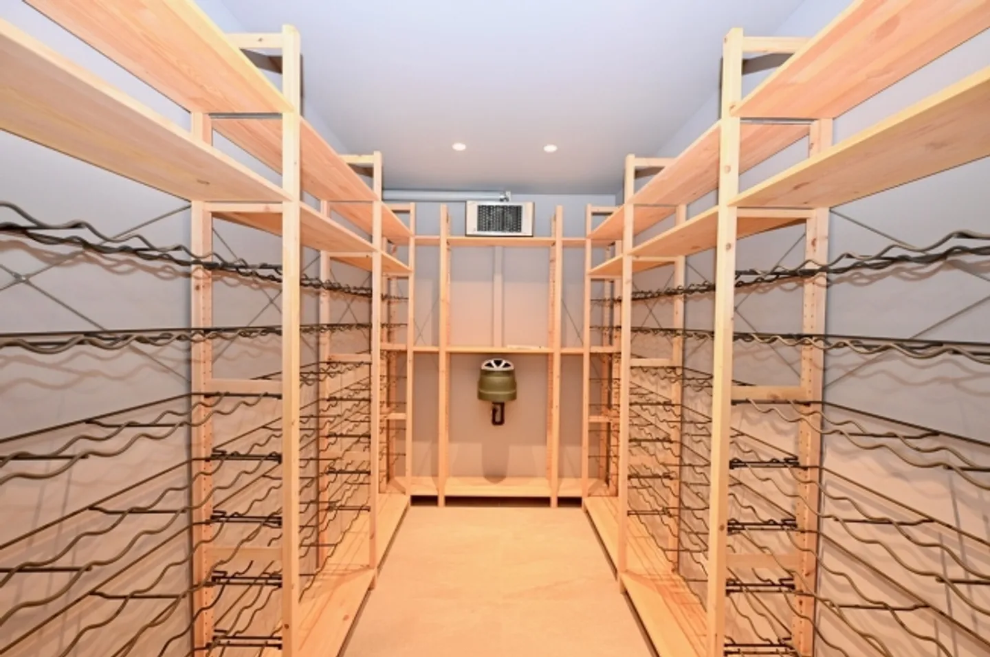 Modern Luxury Villa – Tranquility, Privacy, and Contemporary Elegance - Photo 19 of 20