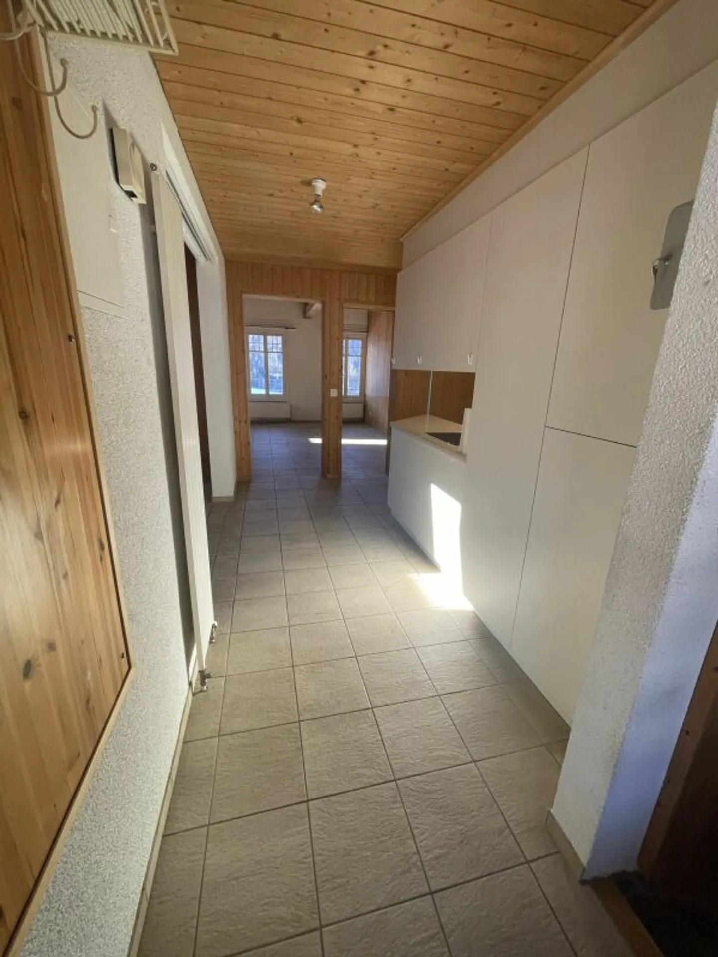 3.5 Room Attic Apartment - Photo 8 of 27