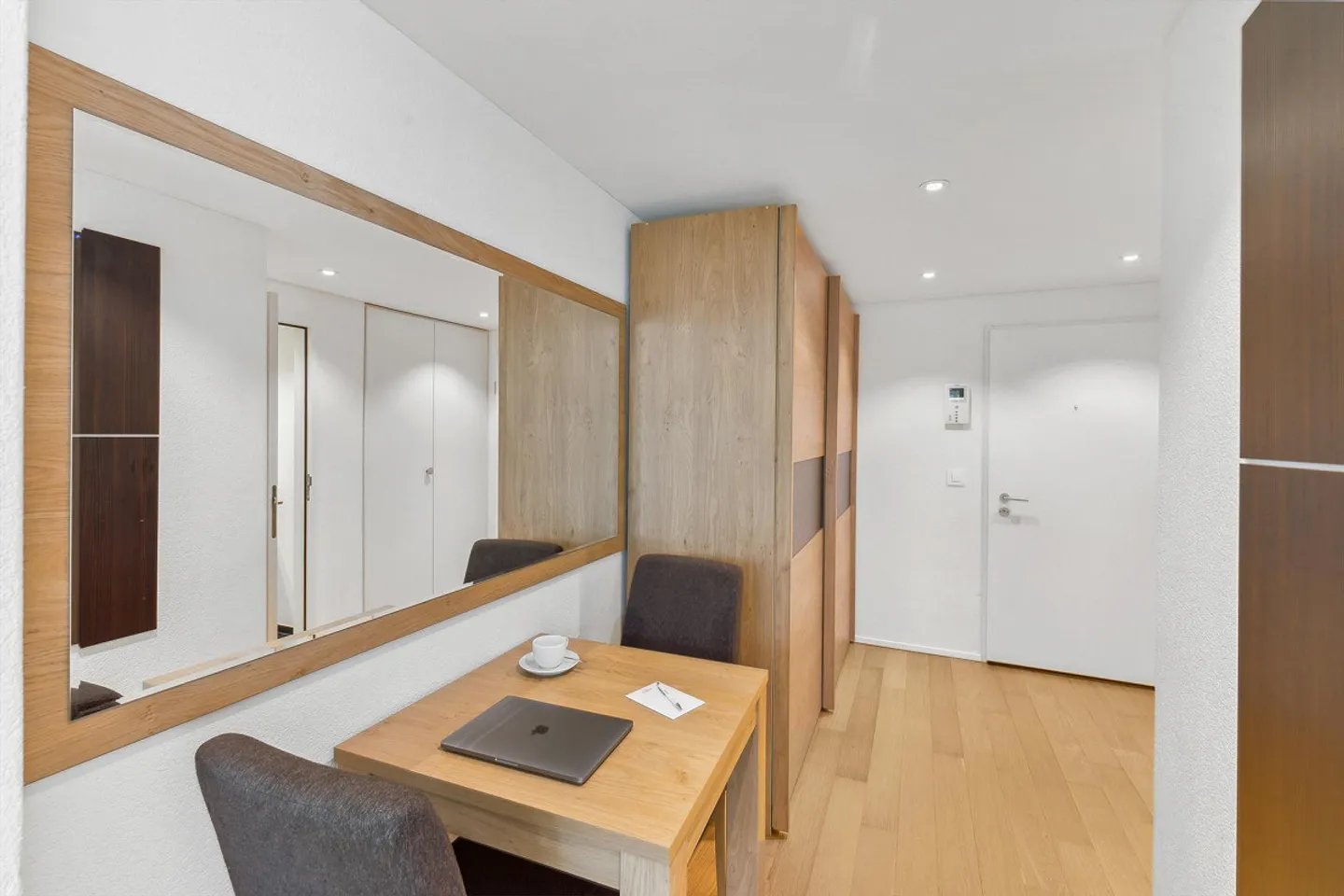 Appartamento monolocale arredato con servizio - Centro città di Basilea - Foto 7 di 12