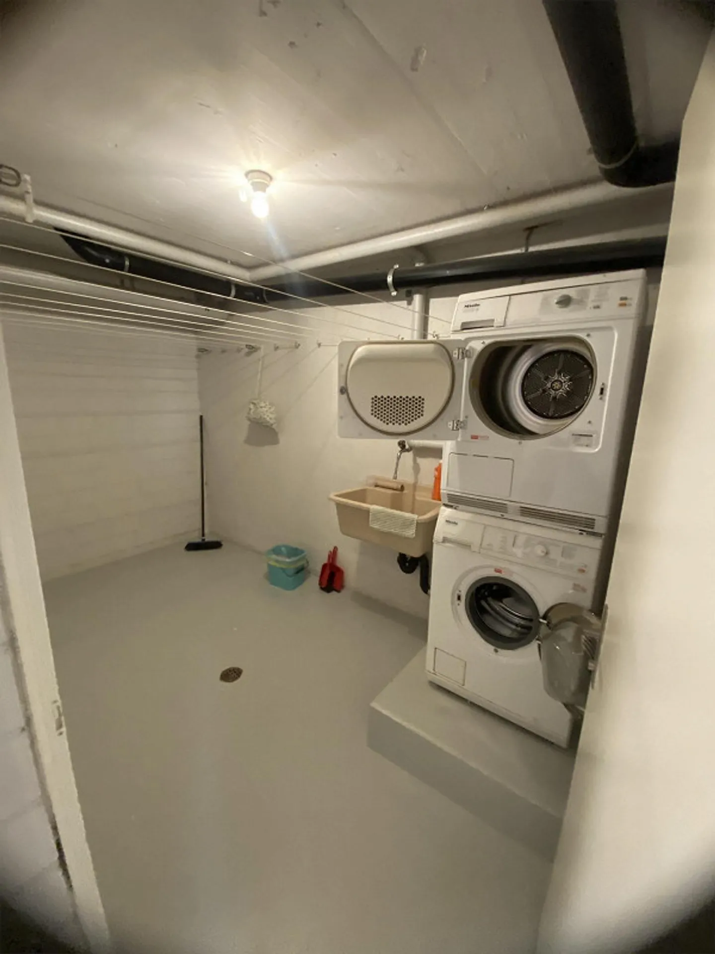 Appartement 4,5 pièces avec nouvelles salles de bains et cuisine 107 m2 - Photo 12 sur 20
