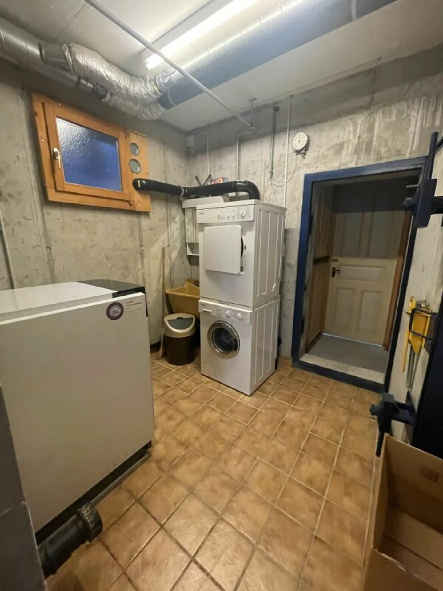 3.5 Room Attic Apartment - Photo 22 of 27