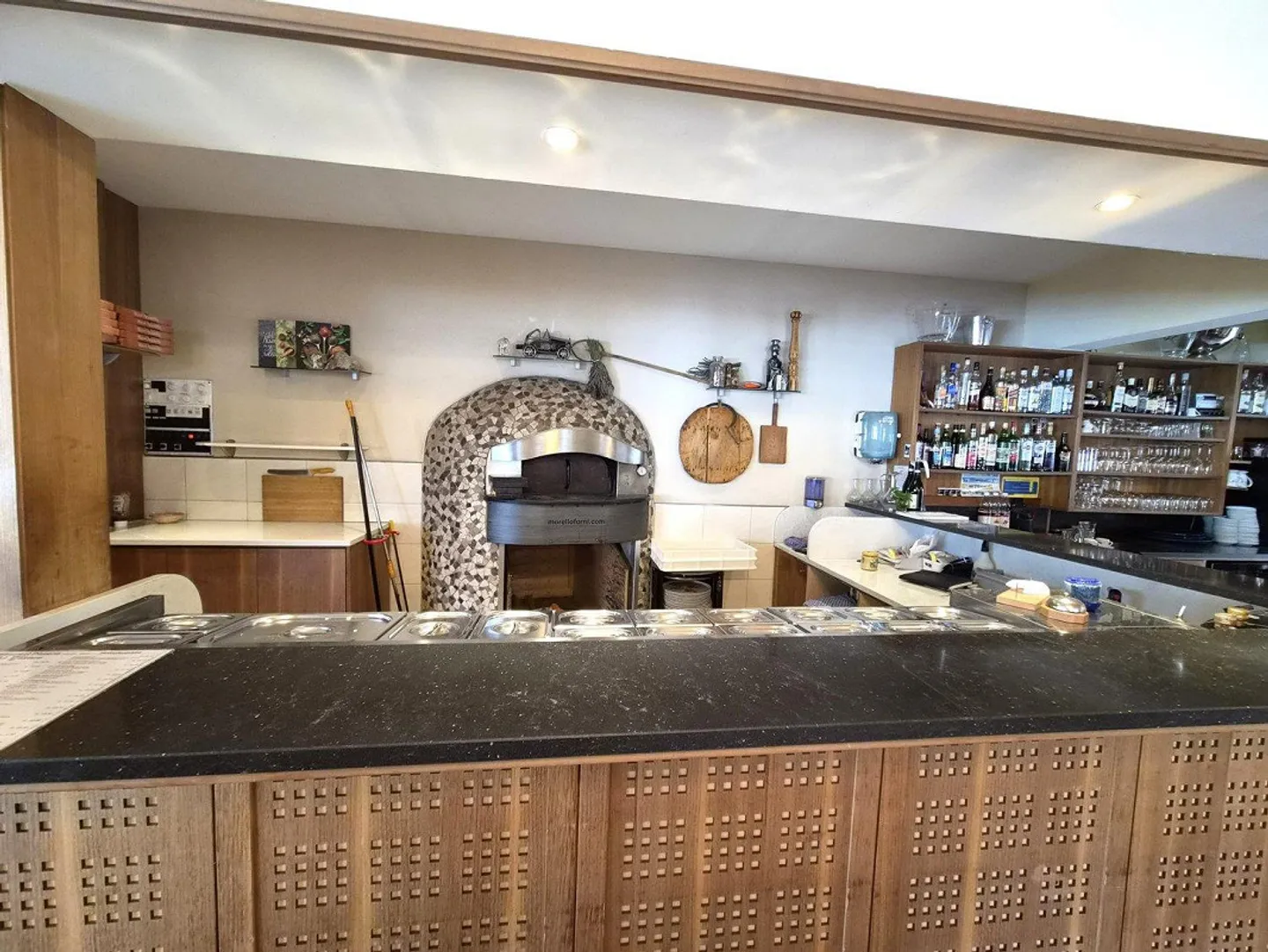 Experienced and innovative tenant for well-maintained restaurant - Photo 4 of 12
