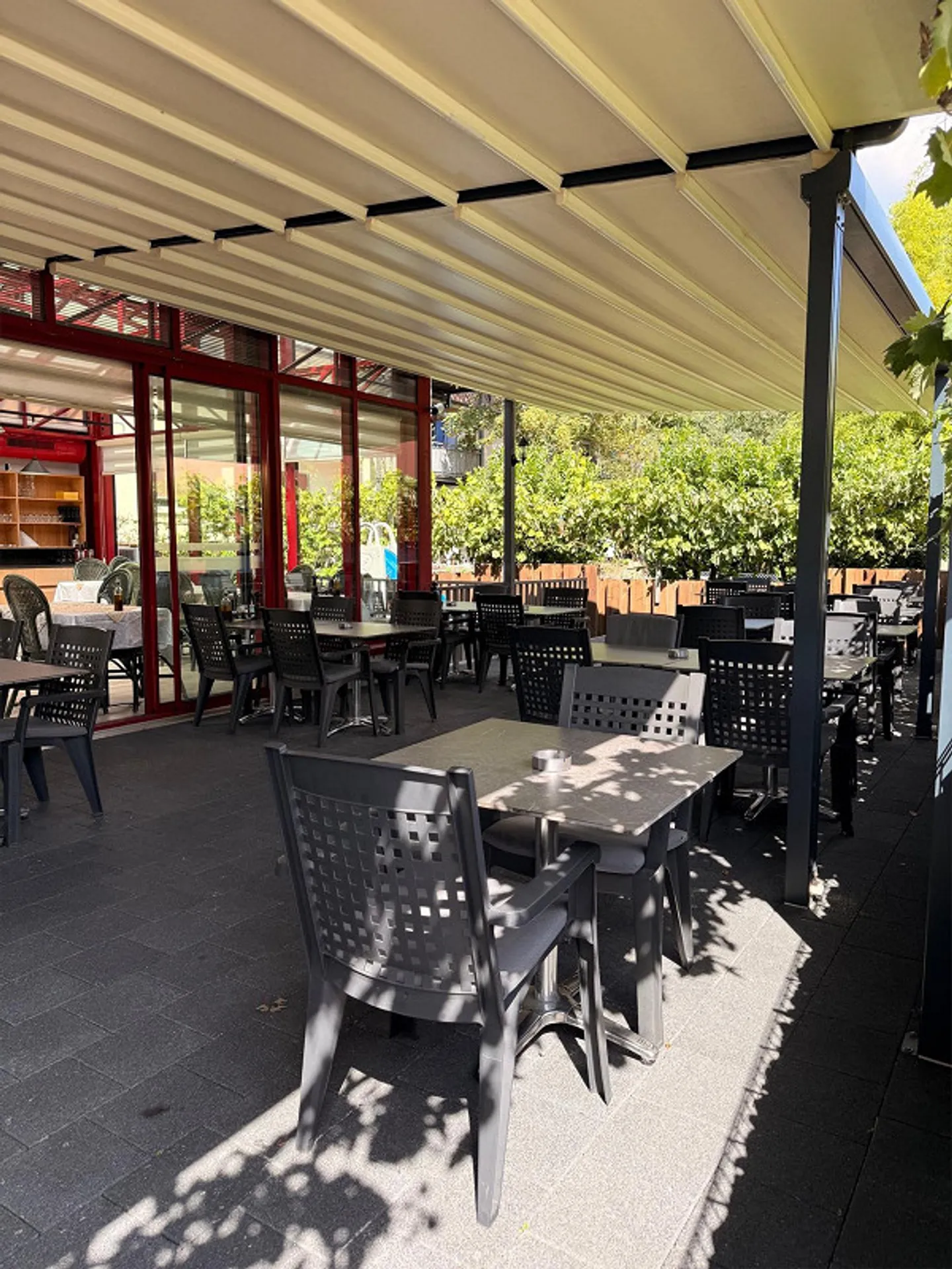 Experienced and innovative tenant for well-maintained restaurant - Photo 9 of 12