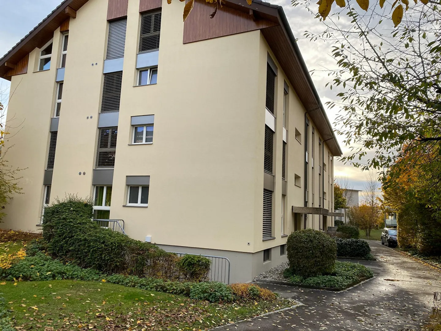 Appartement 4,5 pièces avec nouvelles salles de bains et cuisine 107 m2 - Photo 16 sur 20