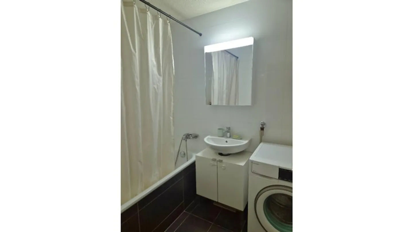 APPARTEMENT 4 PIÈCES À MEINIER (GE), MEUBLÉ, DURÉE DÉTERMINÉE - Photo 5 of 7