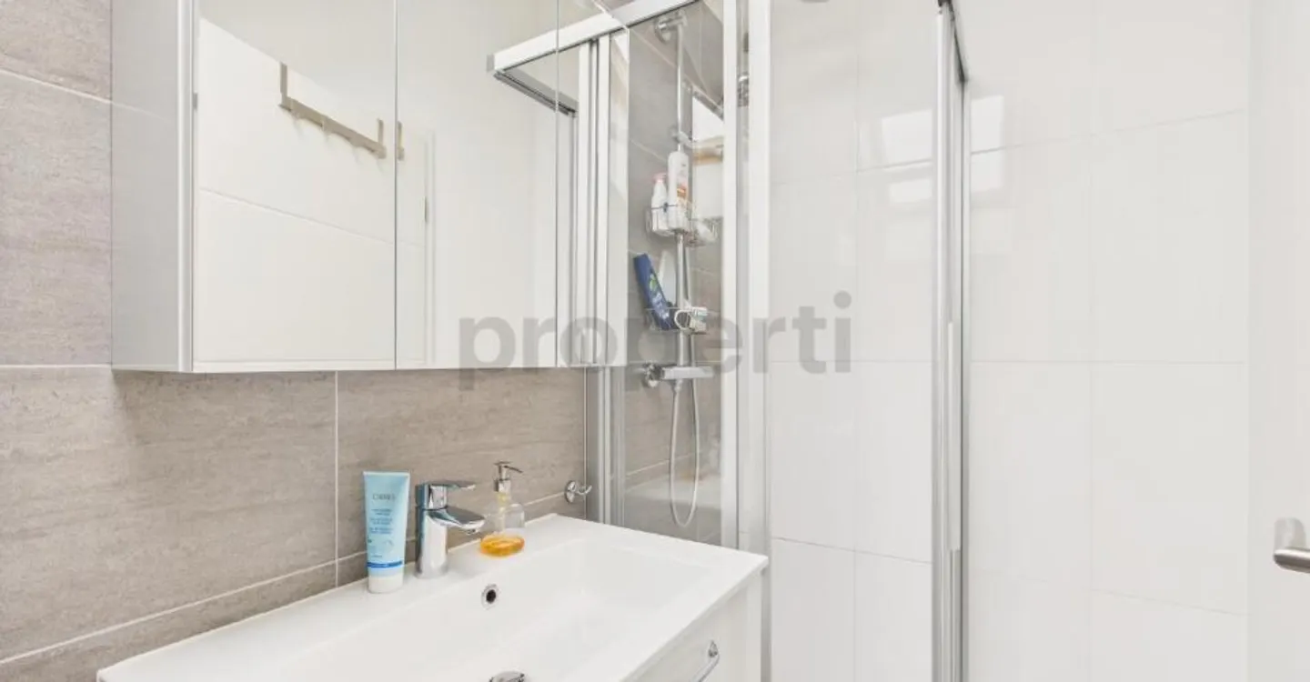 Jolie maison mitoyenne moderne de 4.5 pièces au coeur de St-Aubin - Photo 8 of 9